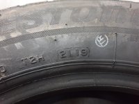 2x Bridgestone Blizzak LM001 Winter Tyres 205/60 R 16 92H...
