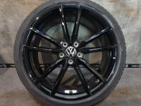 Original VW Golf 7 5G R GTI GTD Pretoria Alufelgen Sommerreifen 235/35 R 19 Pirelli 2019 8J ET50 5G0601025AJ 5x112 SCHWARZ