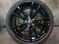 Original VW Golf 7 5G R GTI GTD Pretoria Alufelgen Sommerreifen 235/35 R 19 Pirelli 2019 8J ET50 5G0601025AJ 5x112 SCHWARZ