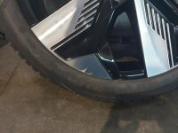 Original Renault Megane E-Tech Soren Alufelgen Allwetterreifen 215/45 R 20 Goodyear 2022 2023 7J ET34 403001816R 5x114,3