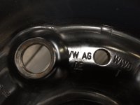 Genuine OEM VW Tiguan 1 5N Steel Rims Winter Tyres 215/65 R 16 Pirelli 6,1-5,8mm 2015