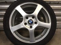 Zubehör BMW Alloy Rims Winter Tyres 225/45 R17 TPMS Kleber 2005 4,9-4,3mm