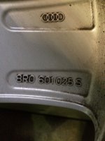 Audi Q5 8R 8R0601025S Alufelgen Winterreifen 225/65 R 17 Pirelli 4,6-3,1mm 2014