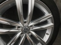 VW Passat B8 3G Dartford Alloy Rims Summer Tyres 235/45 R 18 TPMS Seal Continental 2017 5,6-5,2mm 8J ET44 5x112 3G0601025H silber