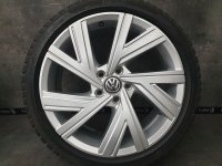Genuine OEM VW Golf 8 5H R GTI GTD Bergamo Alloy Rims Winter Tyres 225/40 R 18 2020 Pirelli 7,5J ET51 5H0601025AE 5H0601025M 5x112 SILBER