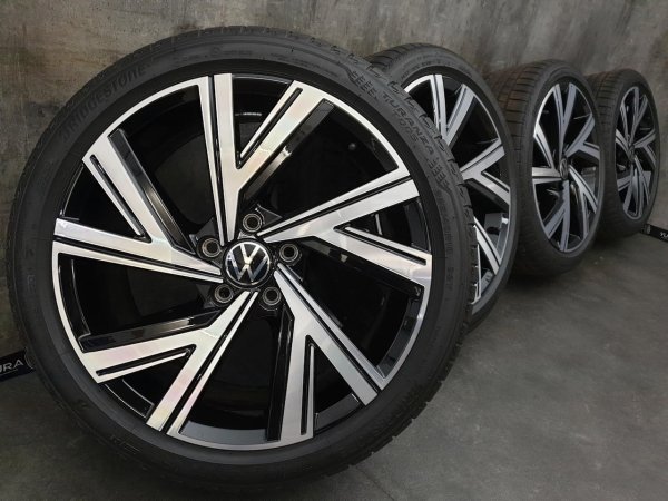 VW Golf 8 5H R GTI GTD Bergamo Alloy Rims Summer Tyres 225/40 R 18 2020 Bridgestone 6,9-6,7mm 7,5J ET51 5x112 5H0601025M